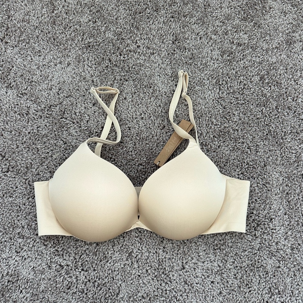 SKIMS Ultimate Pushup Plunge Bra